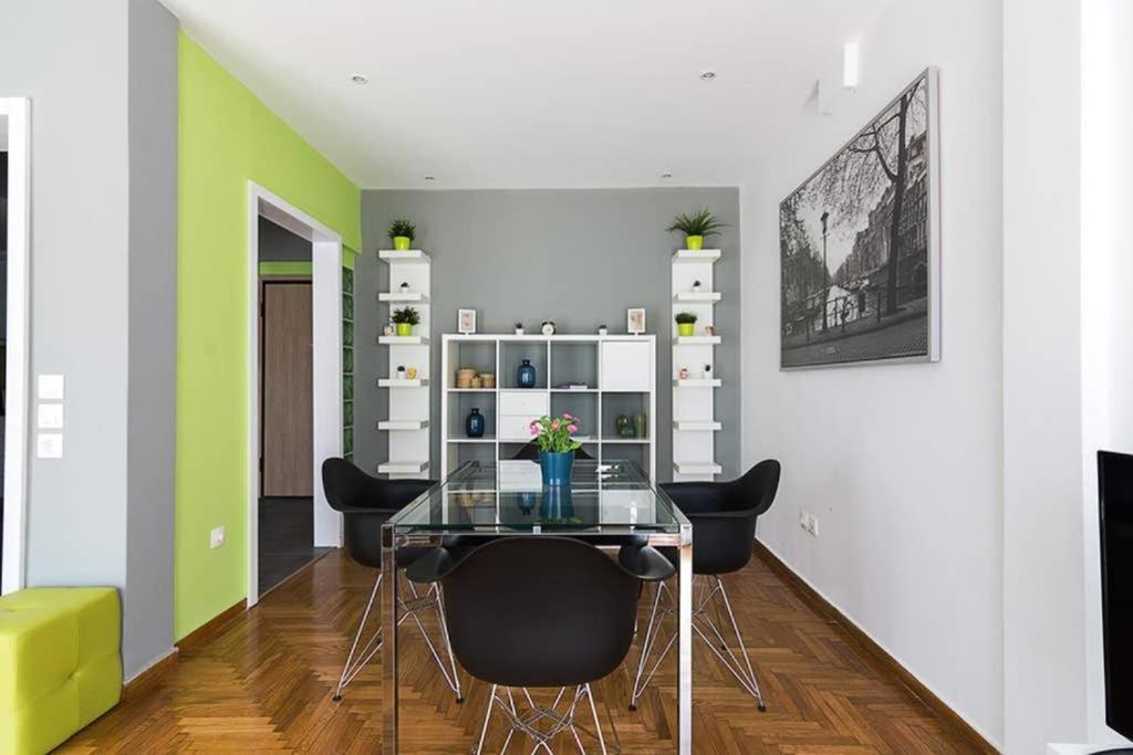 Sunlit 2Br Oasis In Metaxourghio 3Min From Metro Apartment เอเธนส์ ภายนอก รูปภาพ